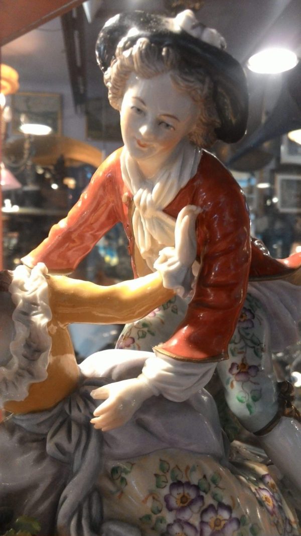 Figurka pary kochanków z porcelany Sitzendorf - obrazek 13