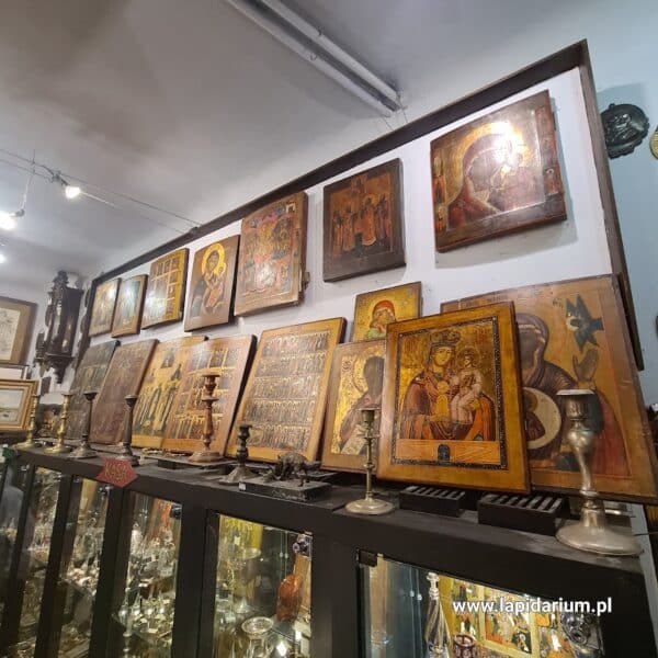 SZTUKI PIĘKNE - Ikony. Tu zamieszczamy zdjęcia wszystkich obiektów wystawionych w galerii Lapidarium na Starym Mieście w Warszawie. Ciekawsze  pozycje wystawiamy w sklepie internetowym oraz  Allegro i Ebay. Pierwsze fotografie zbiorcze ukazują stan na 1.01.2025.