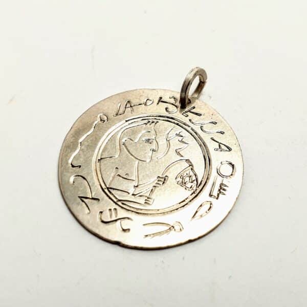 Srebrny amulet z kolekcji Pracowni Mistrza Kilińskiego  na zamówienie .