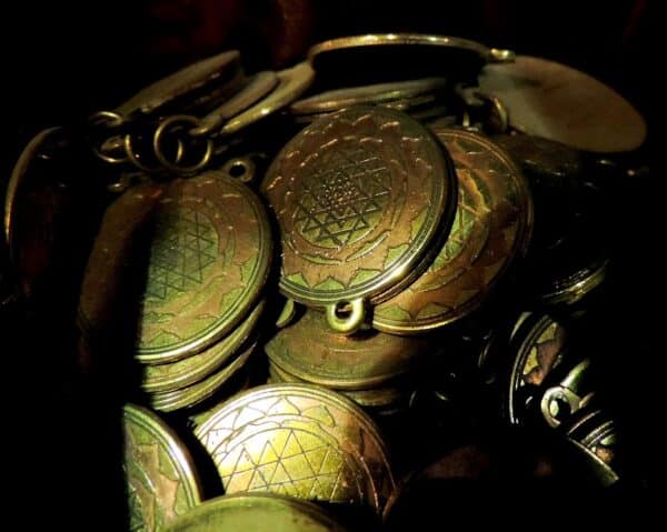 AMULETY I SYMBOLE - Azjatyckie. Tu zamieszczamy wszystkie zdjęcia i informacje o wybranej grupie amuletów.  Ciekawsze pozycje wystawiamy w sklepie internetowym oraz Allegro i Ebay.