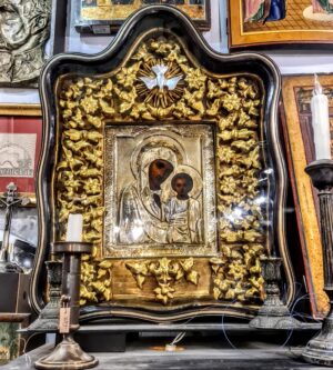 Ikona w srebrnej koszulce, ramie złoconej i kiocie  XIX w Rosja