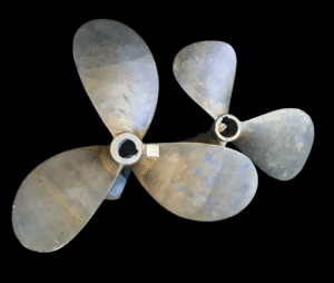 Duże mosięzne śruby od kutrów , Włochy Ip. XX w.