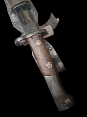 Oryginalny bagnet z żabką z Jugosławii z okresu II wojny światowej, stalowa głownia