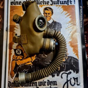 Dziecięca maska gazowa z II Rzeszy Niemieckiej z okresu I wojny światowej z brezentową torbą, stan bardzo dobry.