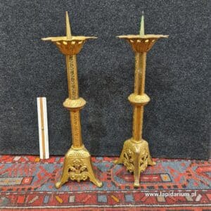 Para dużych złoconych świeczników z XIX wieku, styl francuski, wysokość około 47 centymetrów.