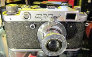 Radziecki aparat fotograficzny FED 2 w bardzo dobrym stanie z oryginalnym pudełkiem, kopia Leiki.