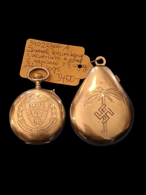 Niemiecki zegarek kieszonkowy Universum w metalowym pudełku z napisami Afrika Korps z okresu II wojny światowej