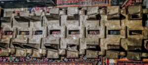 Fragment stalowej gąsienicy od radzieckiego pojazdu pancernego SU-76 lub T-70 z okresu II wojny światowej