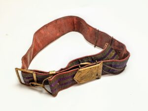 Zabytkowa mosiężna klamra do pasa IOOF Patriarchs Militant z lwem, barankiem i napisem PAX AUT BELLUM