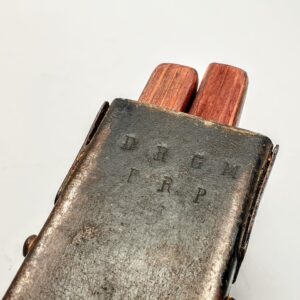 Oryginalny metalowy przyrząd do zdejmowania butów z okresu II wojny światowej, używany przez żołnierzy Wehrmachtu.