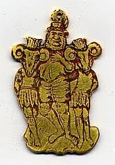 Ręcznie wycinany mosiężny wisior z wizerunkiem Krzysztofa Skrzyneckiego z dwoma baranami, praca M. Kilińskiego, lata 80.