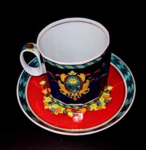 Filiżanka ze spodkiem Versace Rosenthal Le Roi Soleil w kształcie Polygon, sygnowana